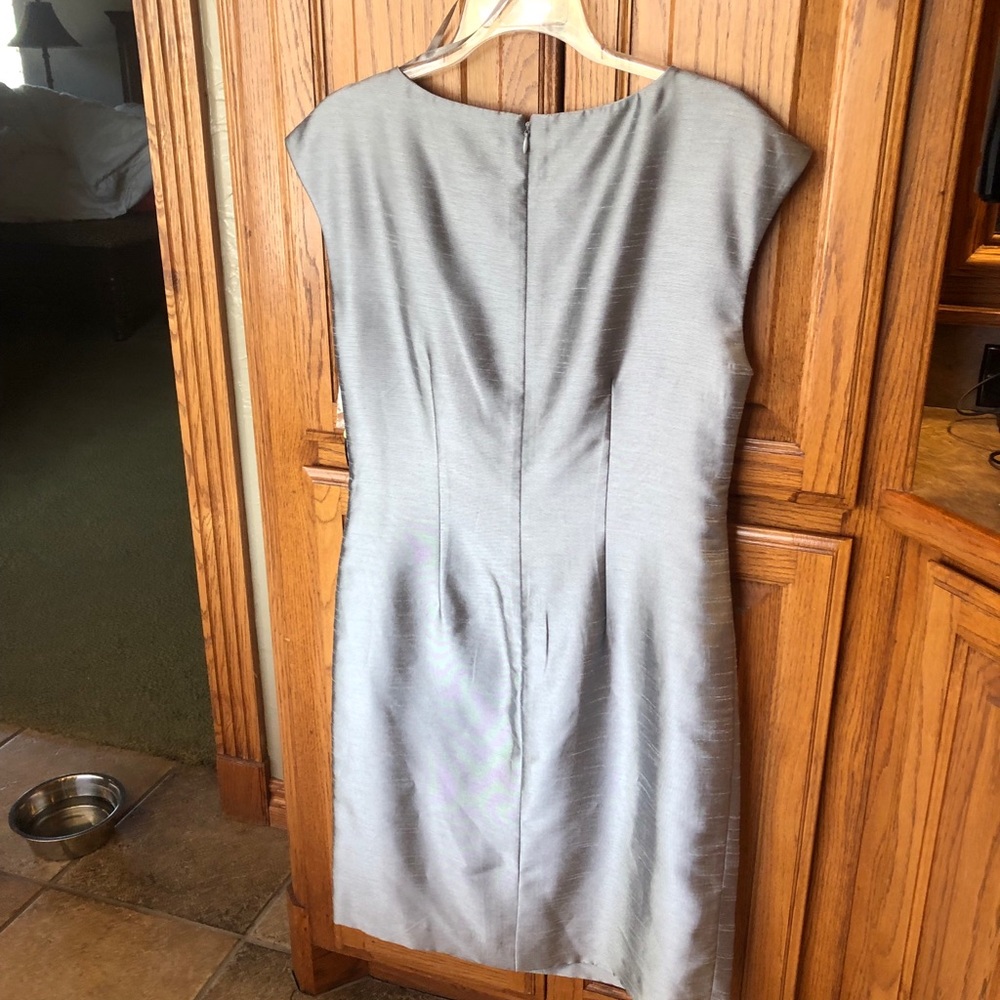 Dress - Picture 3 of 7